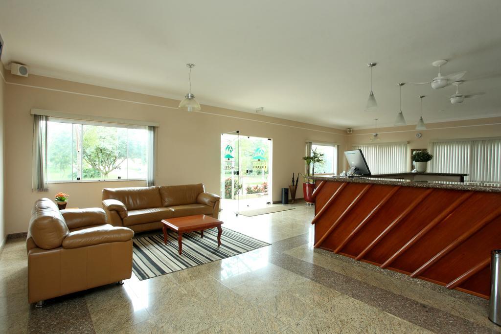 Candeias Hotel Batatais Екстериор снимка